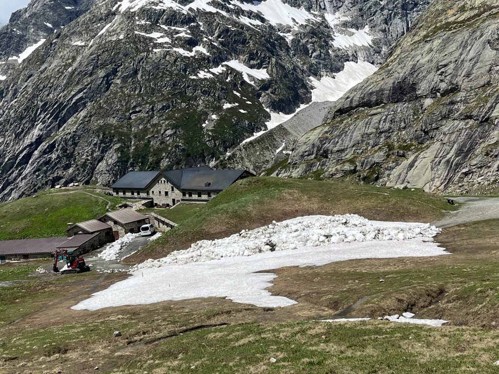 Refuge Elena, May 26